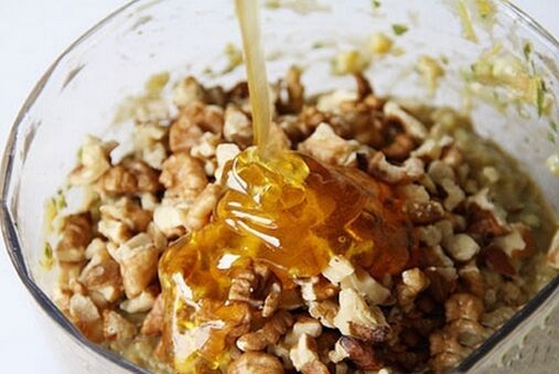 Walnuts with honey will help quickly normalize the erection